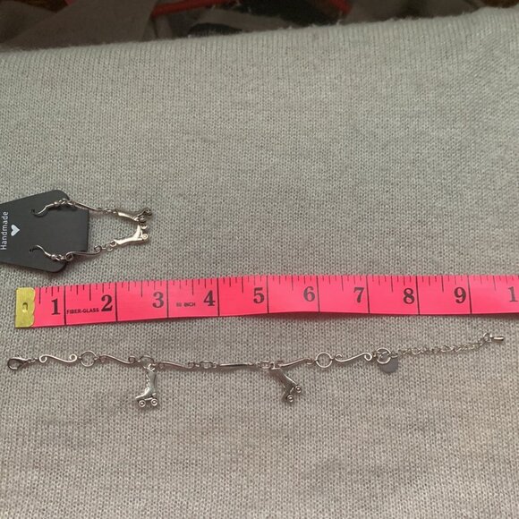 ✨ Handmade Roller Skate Bracelet & Earring Set ✨ - Picture 13 of 13